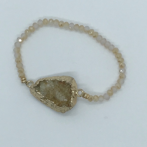 Beaded stretchy bracelet with stone - Picture 2 of 2